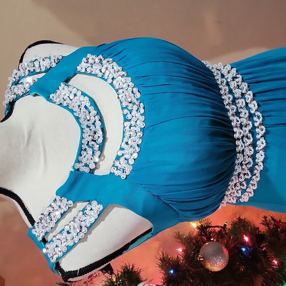 Coco Collection Formal Dress - Picture 3 of 16